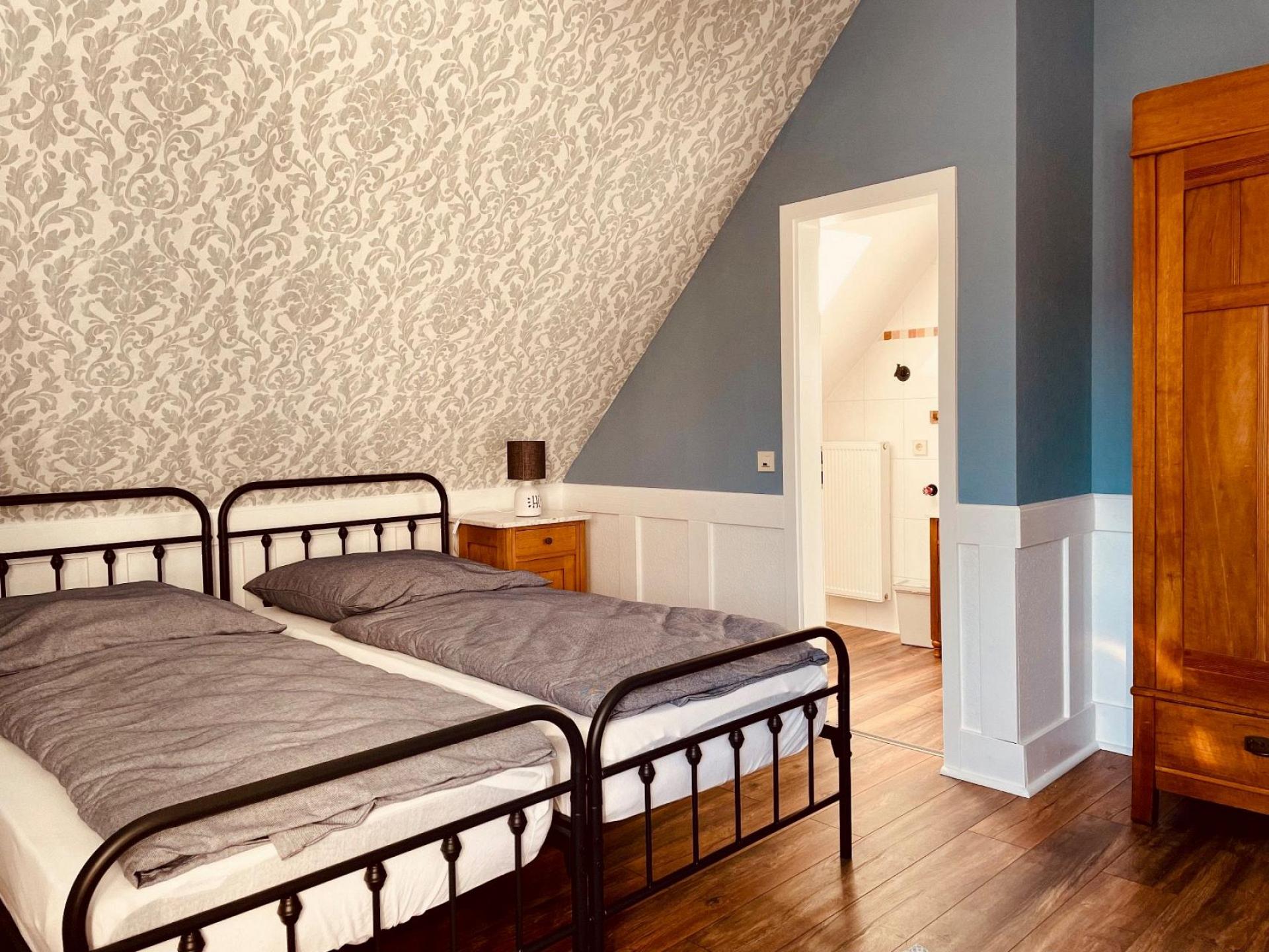 Schlafzimmer Reli